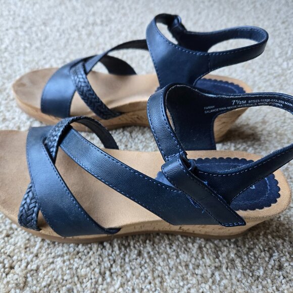 BareTraps Farah Women's Wedge Sandals size 7.5 - Picture 2 of 10